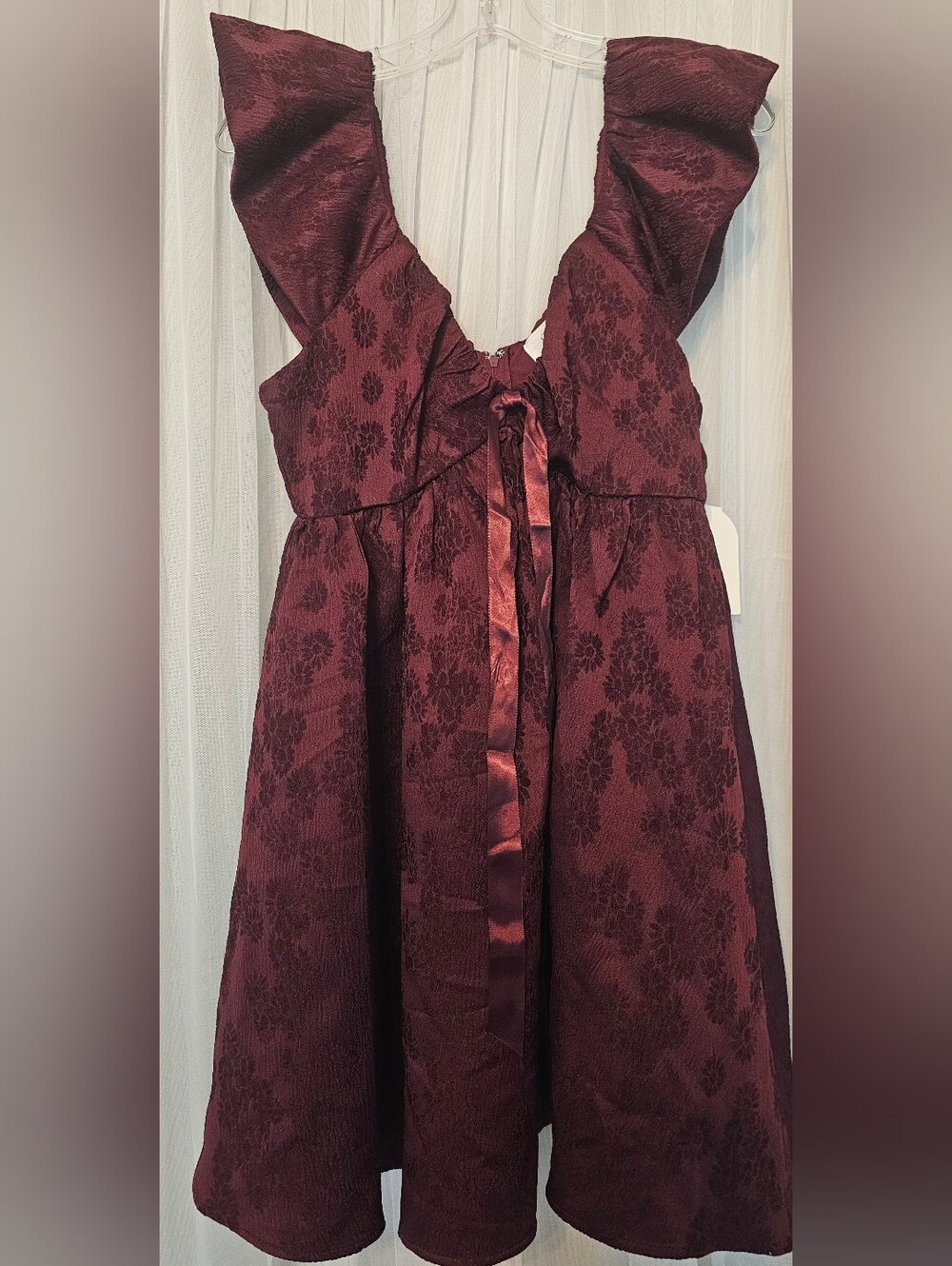 Row A Burgundy Jacquard Ruffle Sleeve Mini Dress Size Large